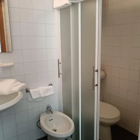 New Arpa ホテル 3*